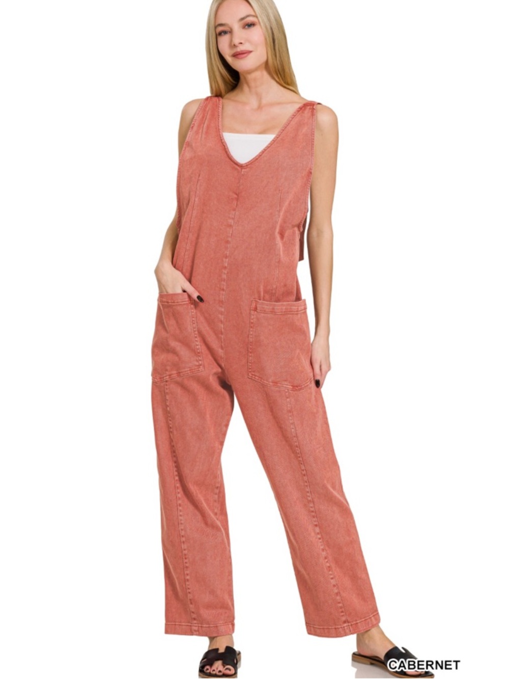 NWT Zenana LARGE baggy jumpsuit with pockets (adjustable straps) - Cabernet